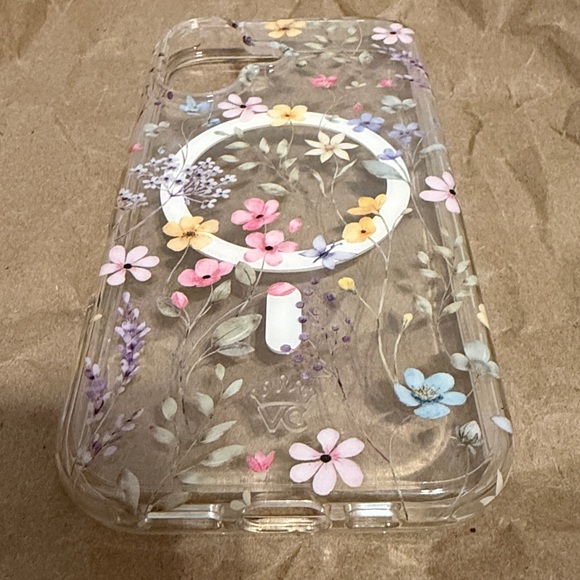 Velvet Caviar Enchanted Floral Clear MagSafe iPhone 17 Case - Picture 3 of 7